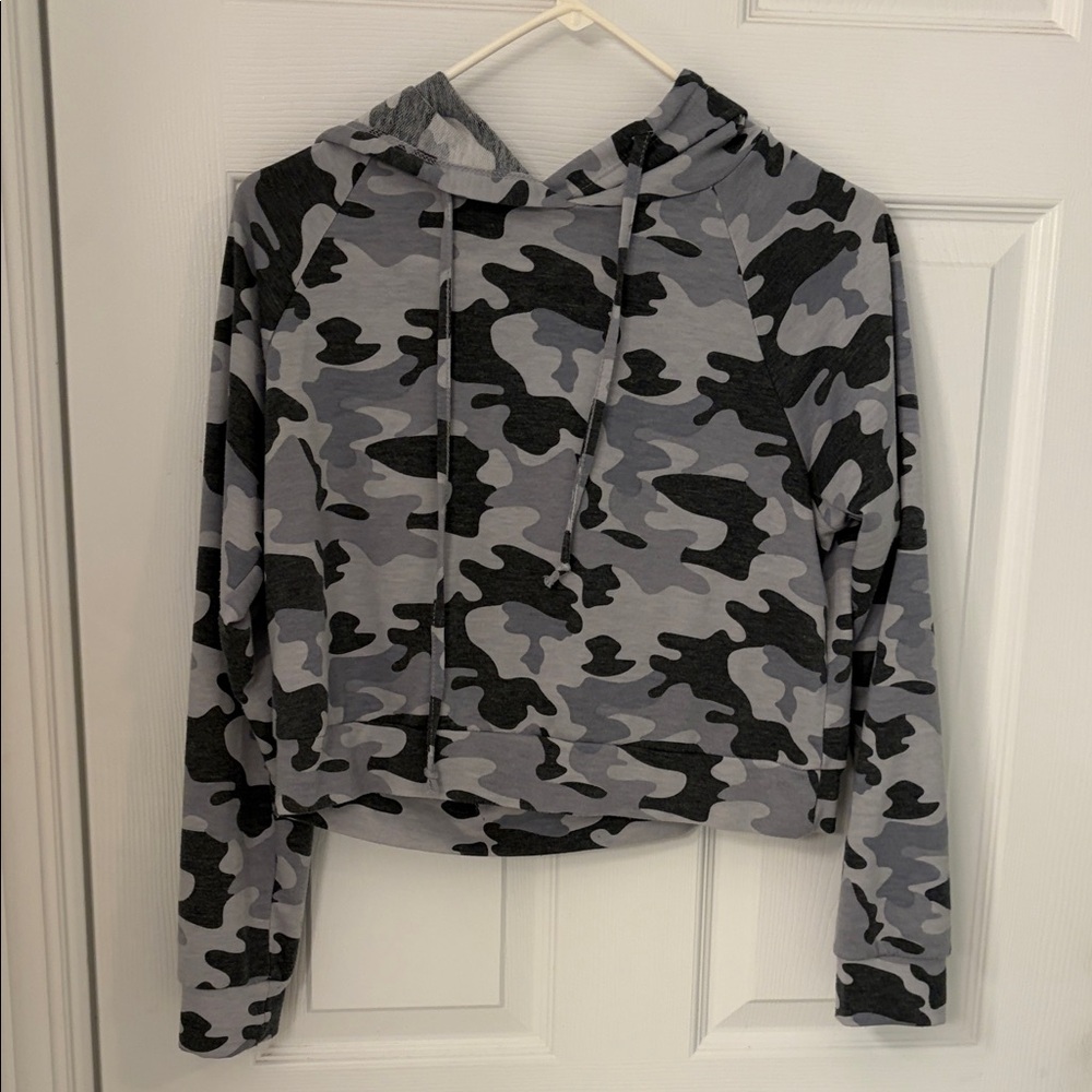 Tresics Black and Gray Camo Hoodie